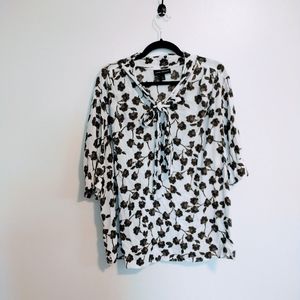 Lane Bryant black & white floral tie-neck blouse women’s plus size 22